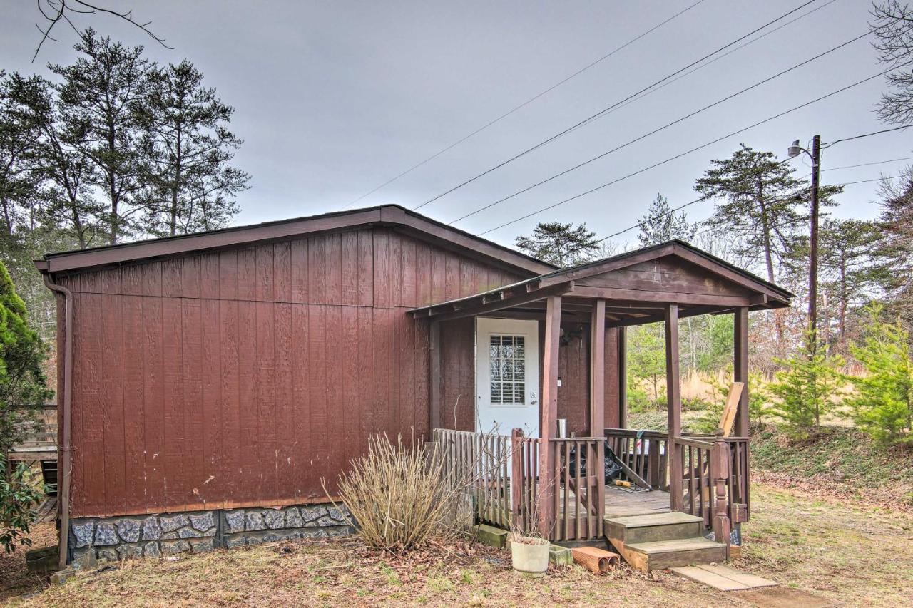 Cozy Asheville Cottage With Grill And Fire Pit! Bagian luar foto
